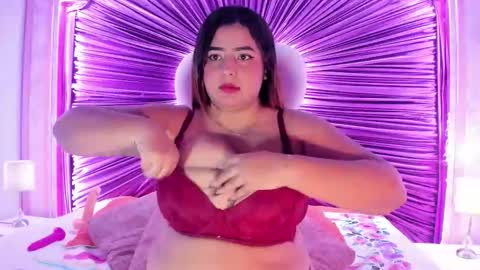 Emiily Grace online show from February 18, 11:32 am