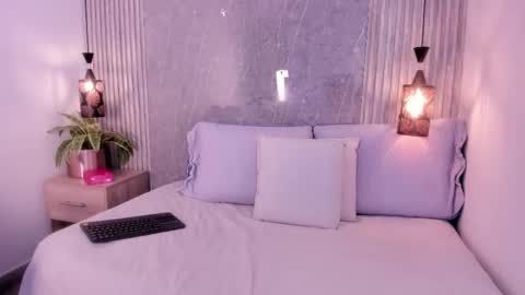 Emily online show from October 7, 2:57 pm