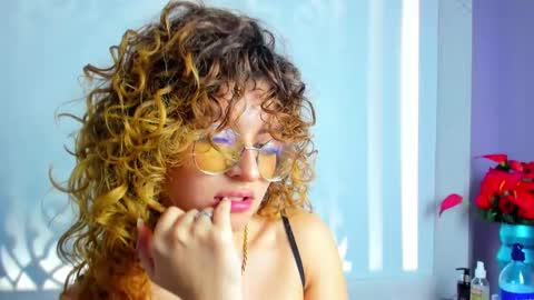 Emy  online show from October 25, 5:51 am