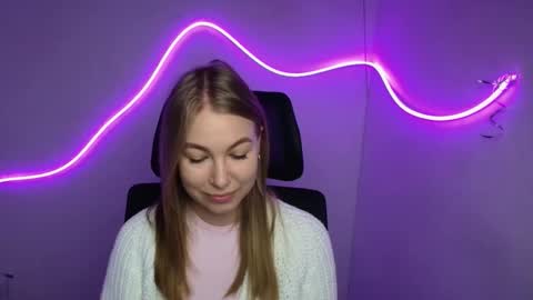 Emilia online show from October 1, 5:28 am