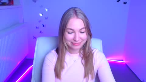 Emilia online show from September 25, 11:28 am