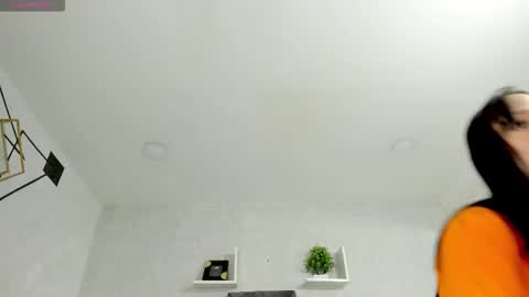 EmiliaRose online show from December 13, 8:48 pm