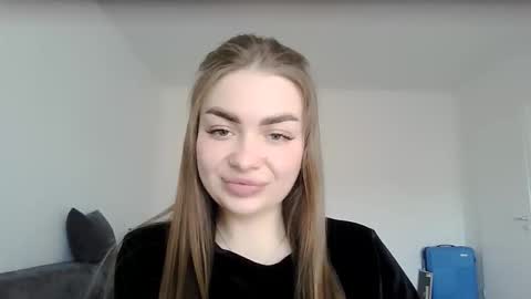 emiliy_kiss online show from February 27, 12:42 pm