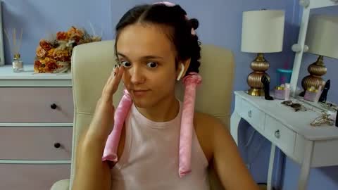 Emilly online show from March 13, 8:39 am