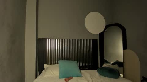              online show from January 10, 9:20 pm