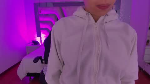 Emily online show from October 4, 11:08 am