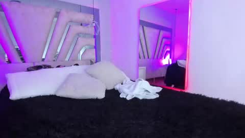 Emily online show from March 5, 2:23 pm