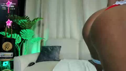 Snapshot of emily_foxx01 chatting on September 20, 11:08 pm Emily foxx01 online show from September 20, 11:08 pm