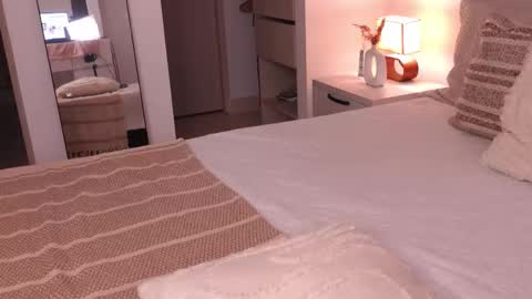 Juliana online show from September 16, 12:45 am