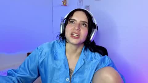 Emily Lindey online show from February 15, 7:51 am