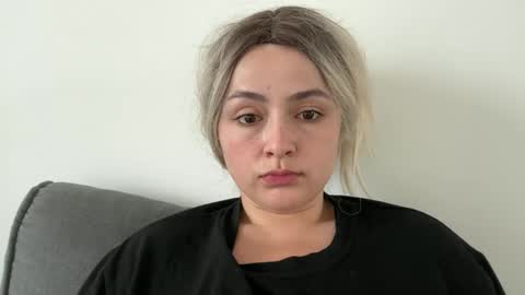 emily_morning_dew online show from September 18, 5:22 am