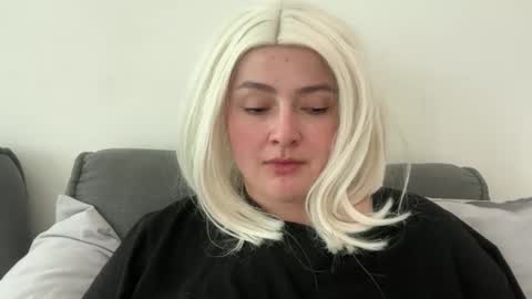 emily_morning_dew online show from March 27, 8:37 am