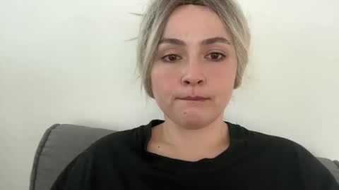 emily_morning_dew online show from September 17, 5:22 am