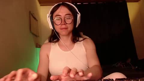 emily_pearl_ online show from December 8, 2:35 am