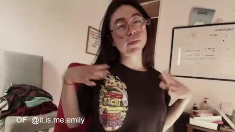 emily_pearl_ online show from August 8, 5:34 pm