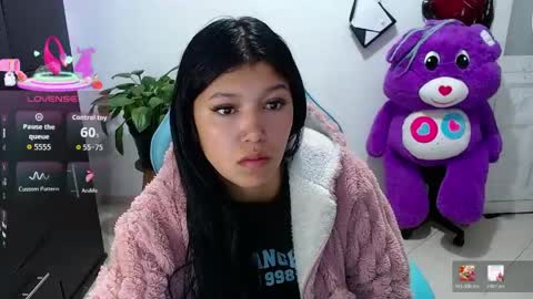       online show from April 17, 11:23 am