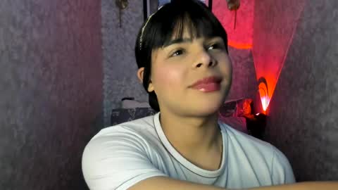 emily_rosue_ online show from July 19, 3:31 am
