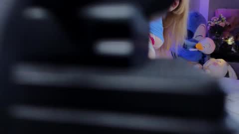 emily shepard online show from April 7, 4:47 am