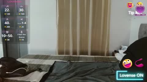 Snapshot of emily_white00 chatting on February 10, 11:55 pm emily online show from February 10, 11:55 pm