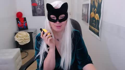 Emily online show from February 13, 1:15 pm