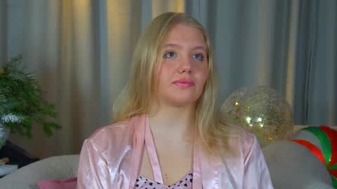 Emily online show from December 17, 6:20 am