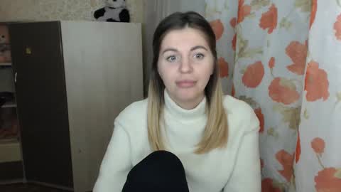 emilyfork online show from December 10, 3:33 pm