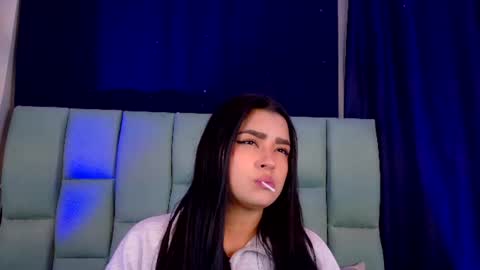 Emily online show from July 7, 2:35 am