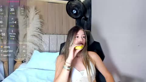 EmilyJhonson online show from April 21, 2:51 am