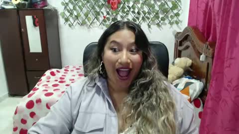 Emily Cortez online show from December 2, 4:35 am