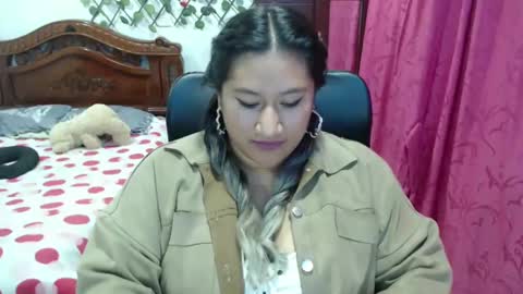 Emily Cortez online show from January 6, 11:52 pm