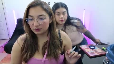 Snapshot of emilyriskhot chatting on September 17, 3:26 pm emily  friends online show from September 17, 3:26 pm