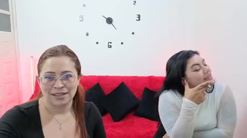 Snapshot of emilyriskhot chatting on September 29, 3:22 pm emily  friends online show from September 29, 3:22 pm