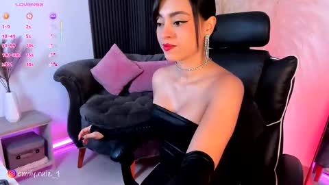 Emily online show from October 10, 11:38 am