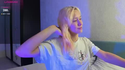 Betty online show from March 1, 1:54 am