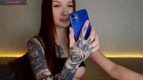 Snapshot of emilytrays chatting on October 11, 9:03 am Emily wish-list online show from October 11, 9:03 am