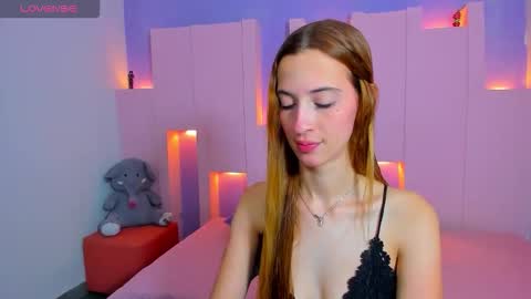 emilywilliis online show from February 13, 12:30 pm