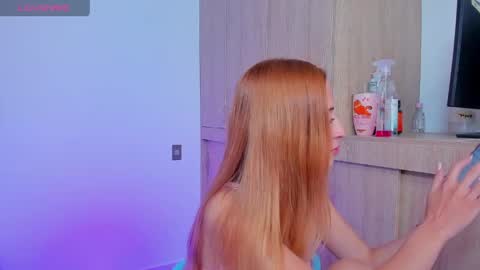 emilywilliiss online show from May 15, 1:29 pm