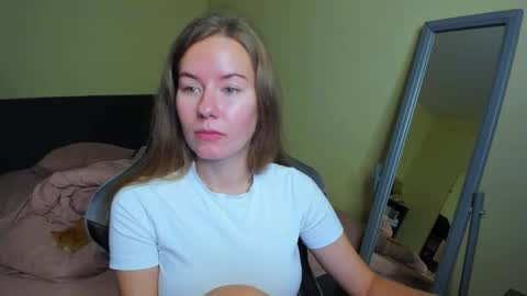 Emily online show from October 18, 11:03 am