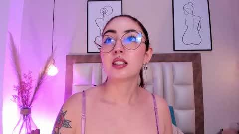 Emilyy Watson online show from October 28, 12:44 am