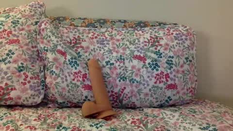 Emma online show from March 7, 3:19 am