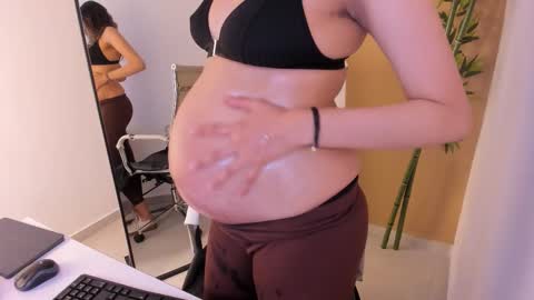 Emma Bloom online show from February 9, 3:59 pm