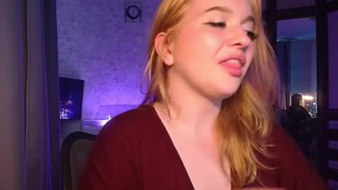 Emma and July online show from July 18, 4:20 pm
