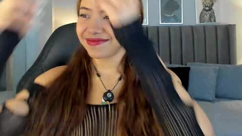 Emma online show from February 16, 8:29 pm