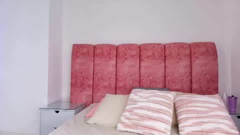 Emma online show from December 17, 3:13 am