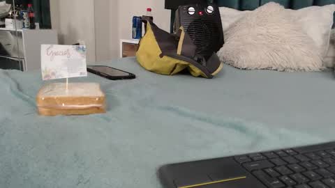 Emma online show from November 25, 9:13 pm