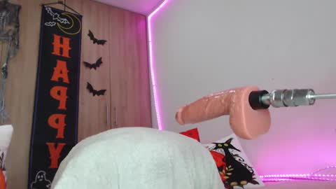 Emma Glutton online show from October 16, 3:11 pm