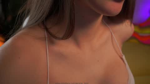    online show from December 18, 7:20 pm