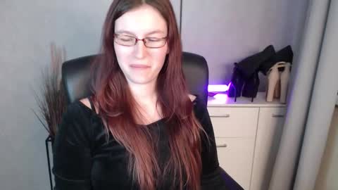 emma online show from February 26, 8:18 am