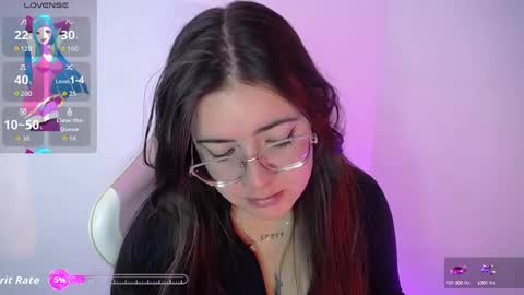 Snapshot of emma_naa chatting on September 21, 7:34 am Emma online show from September 21, 7:34 am