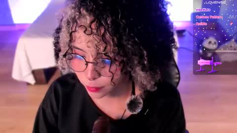     online show from March 26, 11:04 am